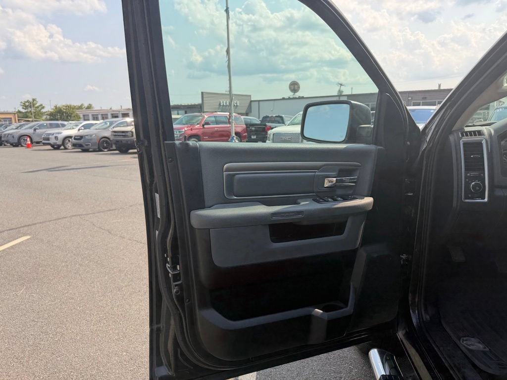 Used 2015 RAM 1500 Big Horn RWD image 12