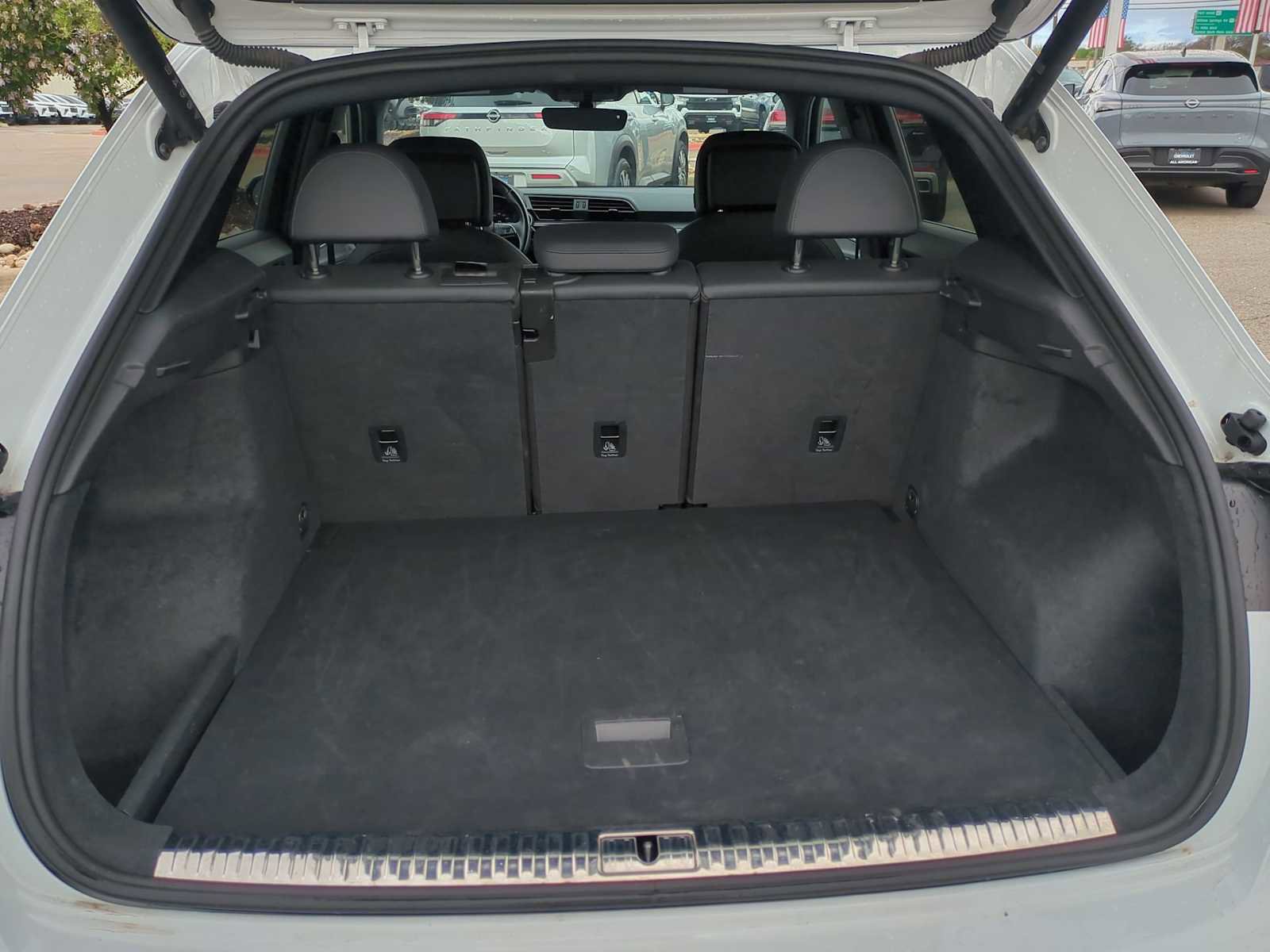 Used 2024 Audi Q3 2.0T Premium image 26