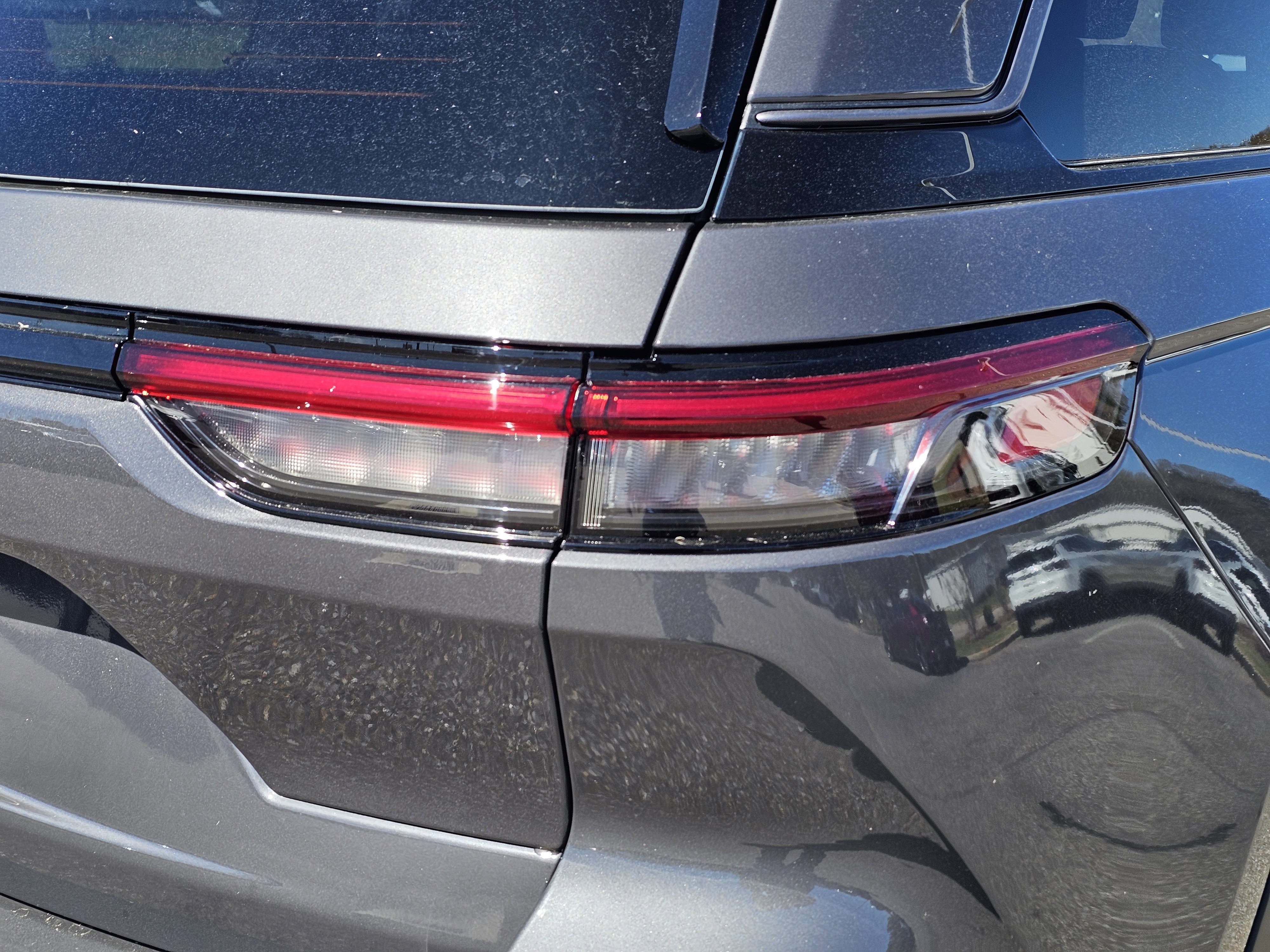 New 2026 Jeep Grand Cherokee Altitude image 9