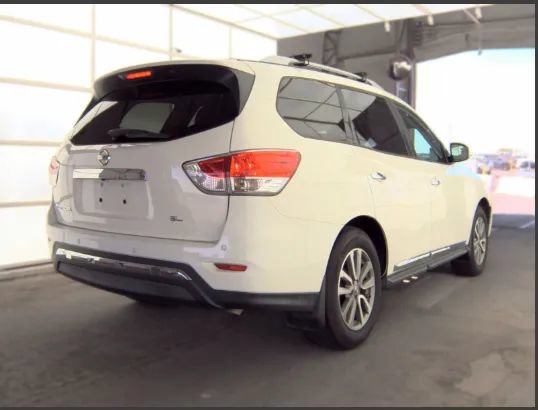 Used 2016 Nissan Pathfinder SL w/ Cargo Package FWD image 2