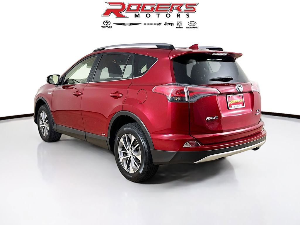 Certified 2018 Toyota RAV4 XLE image 5
