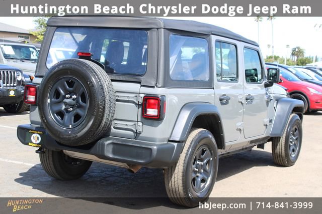 Used 2023 Jeep Wrangler Sport image 5