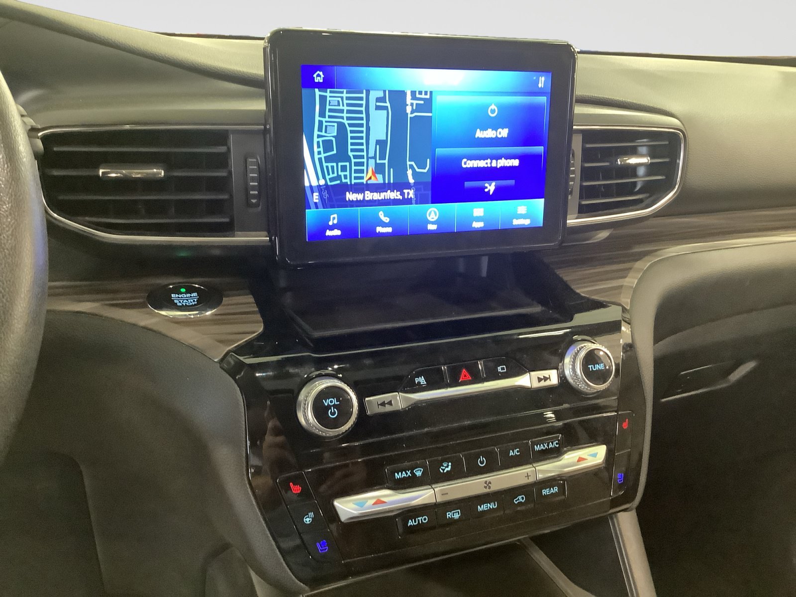 Used 2021 Ford Explorer Limited w/ Hybrid Equipment Group 310A RWD image 19