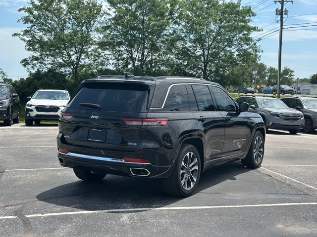 Used 2023 Jeep Grand Cherokee Overland AWD/4WD image 7
