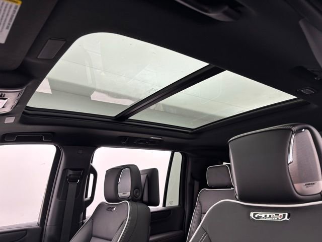 New 2026 GMC Yukon XL AT4 Ultimate AWD/4WD image 5