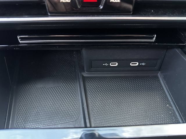 Used 2024 Volkswagen Atlas Peak Edition SE AWD/4WD image 24