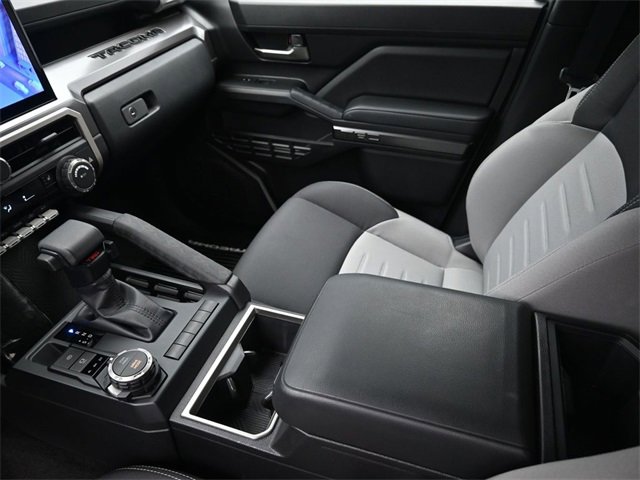 Used 2025 Toyota Tacoma TRD Sport image 19