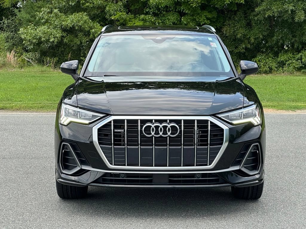 Used 2023 Audi Q3 2.0T Premium w/ Convenience Package AWD/4WD image 11