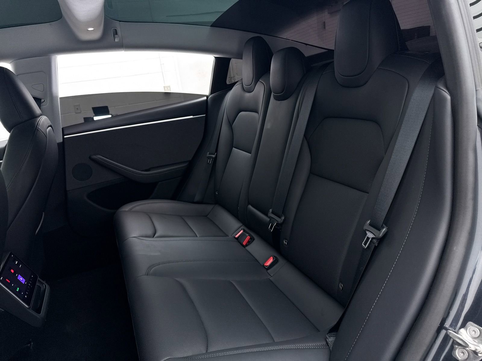 Used 2024 Tesla Model 3 Standard Range image 32