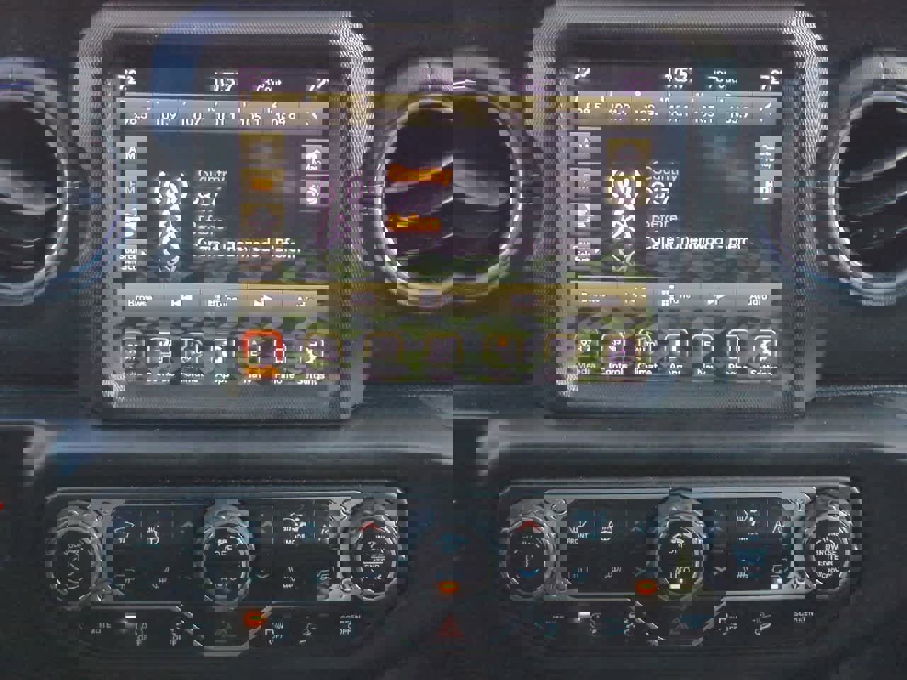 Used 2021 Jeep Wrangler Unlimited Sahara image 28