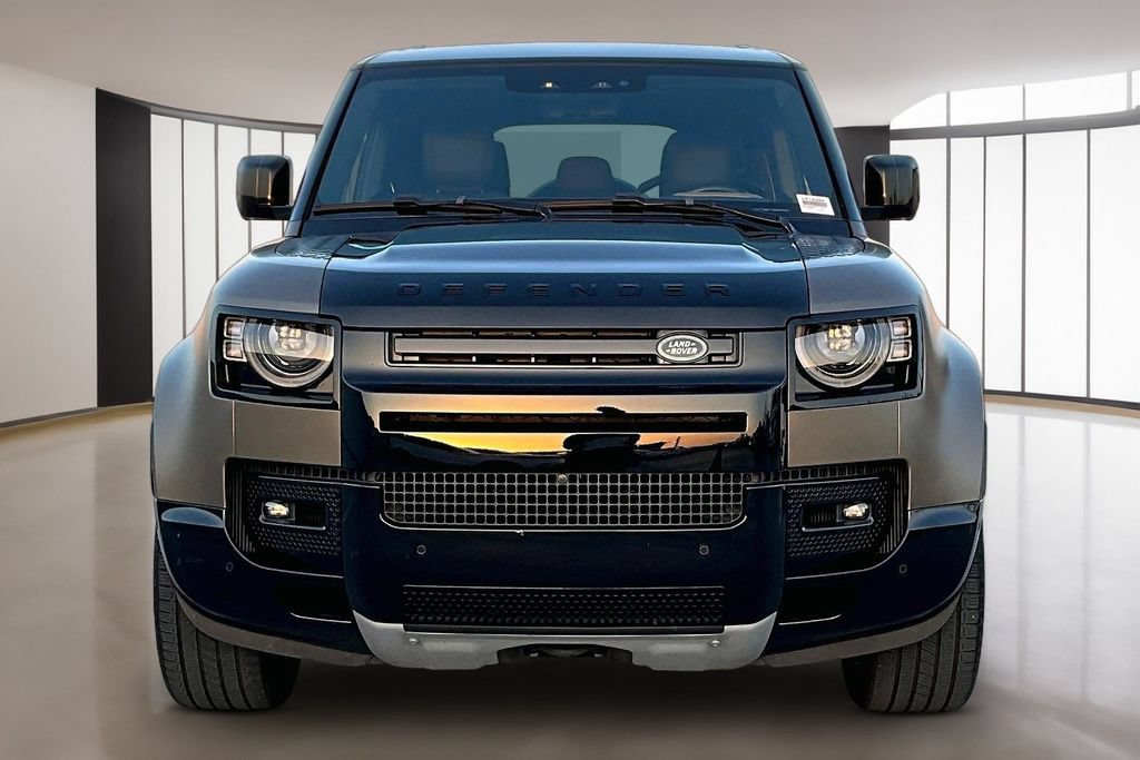 Certified 2023 Land Rover Defender 110 X AWD/4WD image 2