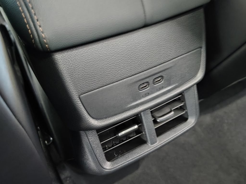 New 2027 GMC Terrain AT4 w/ Technology Package II AWD/4WD image 34
