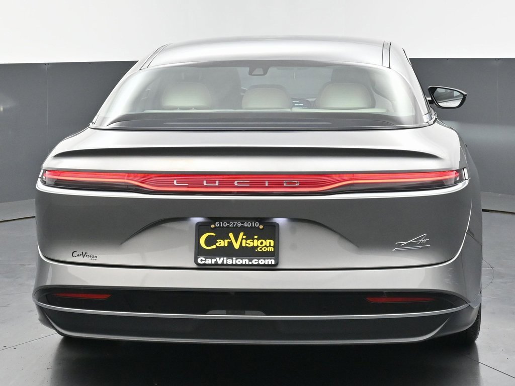 Used 2024 Lucid Air Touring image 3