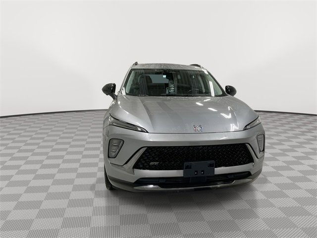 Certified 2025 Buick Envision Sport Touring image 3