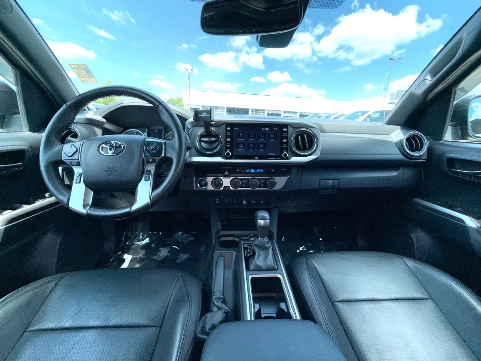 Used 2022 Toyota Tacoma Limited AWD/4WD image 23