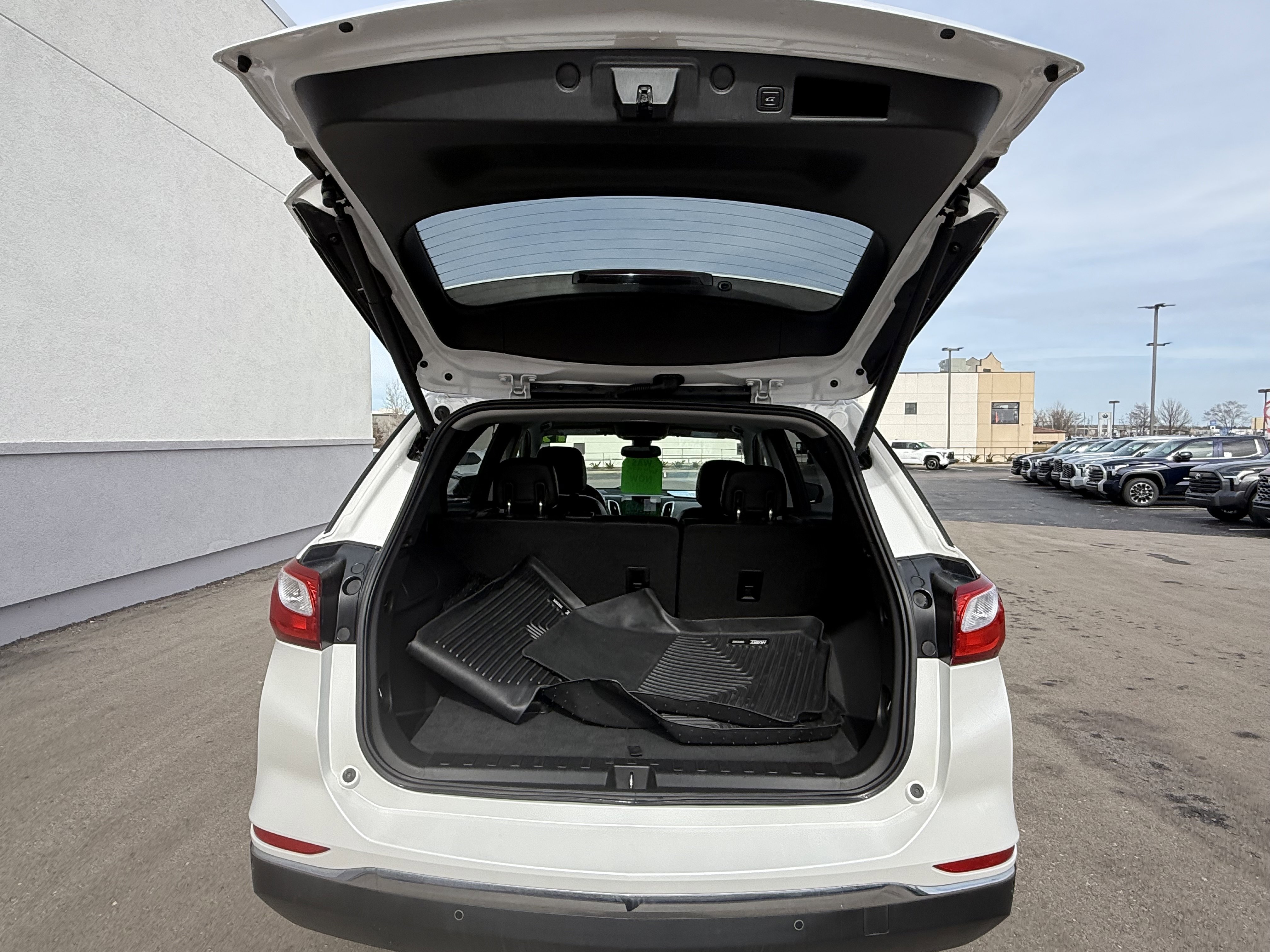 Used 2019 Chevrolet Equinox Premier image 14