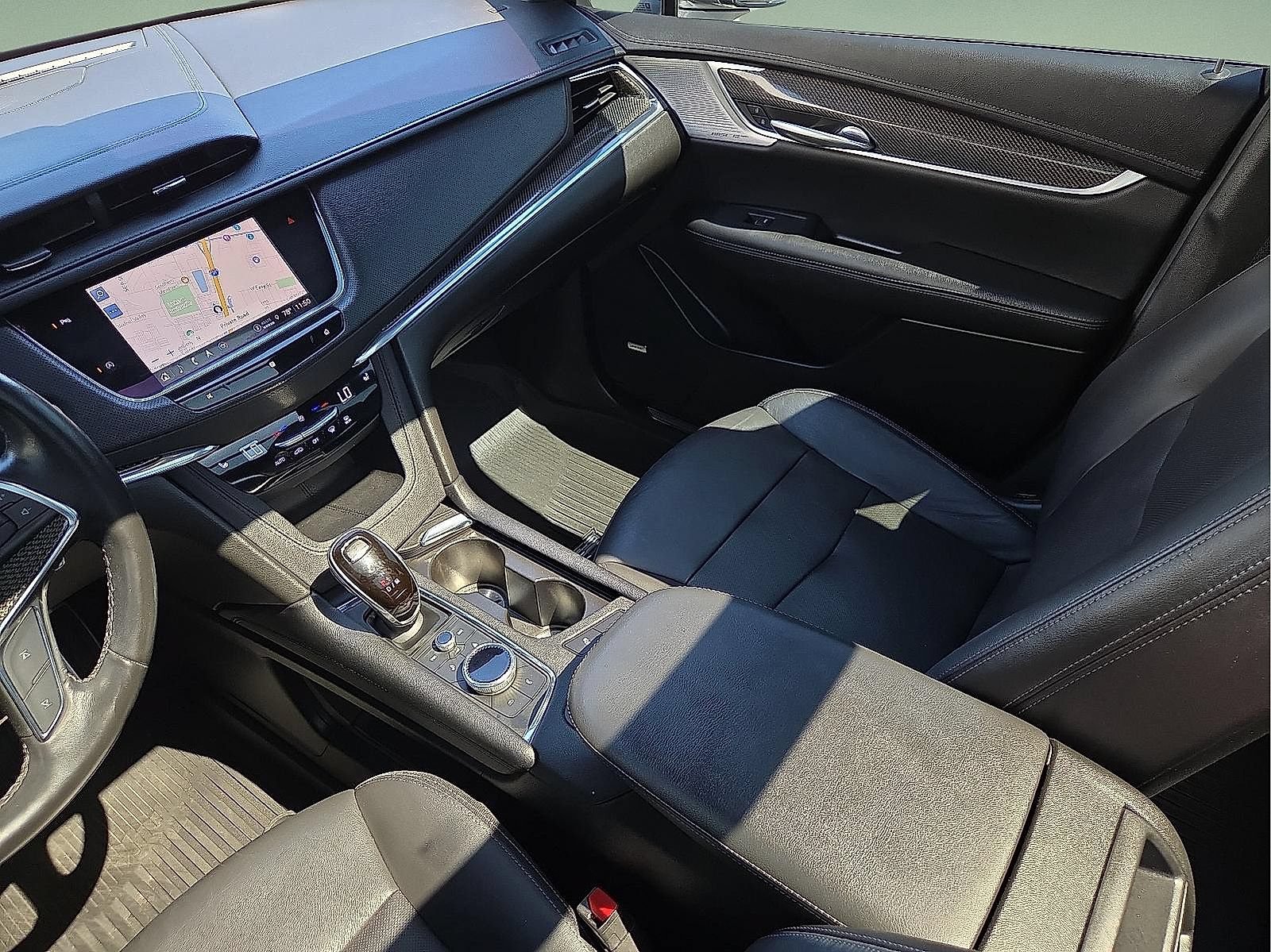 Certified 2021 Cadillac XT5 Sportv w/ LPO, Floor Liner Package AWD/4WD image 19