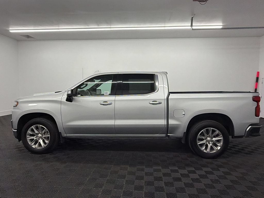Used 2022 Chevrolet Silverado 1500 LTZ w/ Z71 Off-Road Package AWD/4WD image 2
