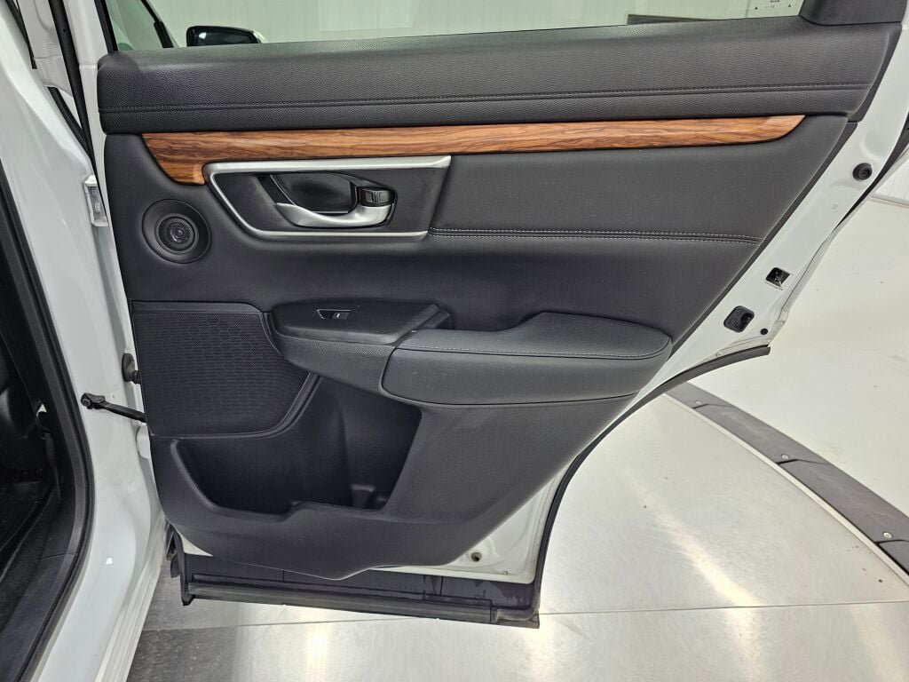 Used 2022 Honda CR-V Touring image 30
