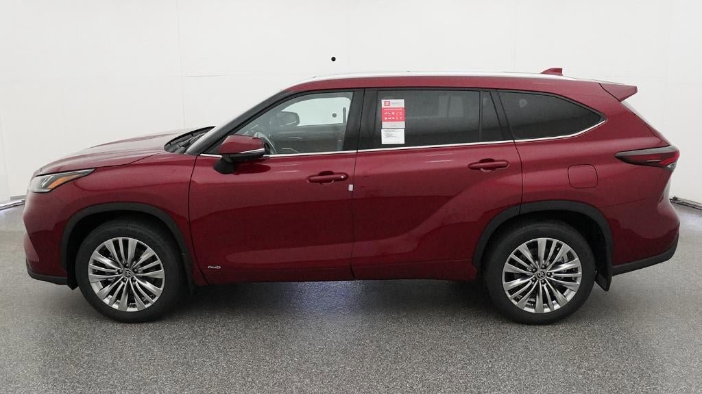 New 2026 Toyota Highlander Platinum AWD/4WD image 3