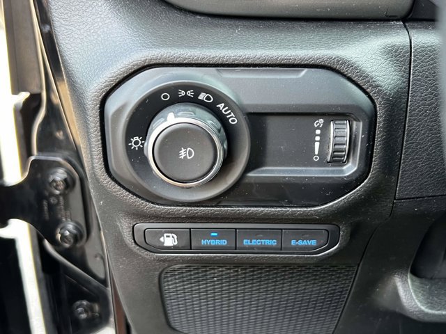 Used 2023 Jeep Wrangler Unlimited w/ Cold Weather Group AWD/4WD image 17