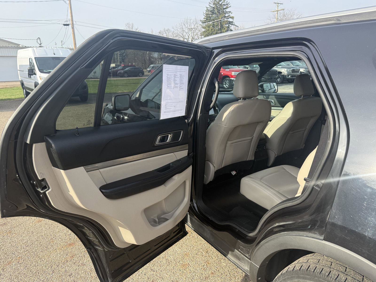 Used 2019 Ford Explorer XLT w/ Equipment Group 202A image 23