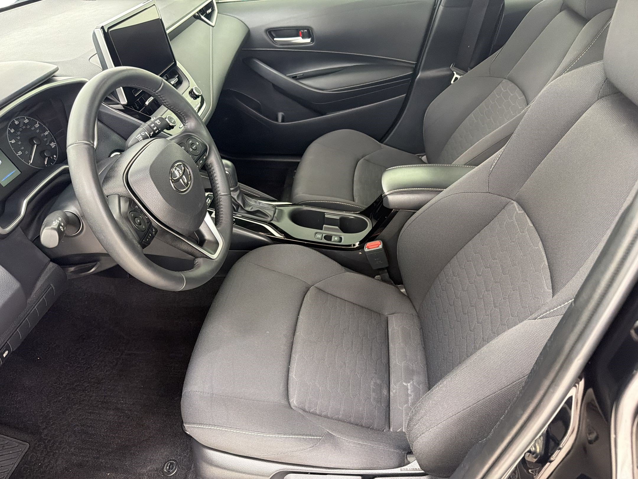 Used 2025 Toyota Corolla SE FWD image 5