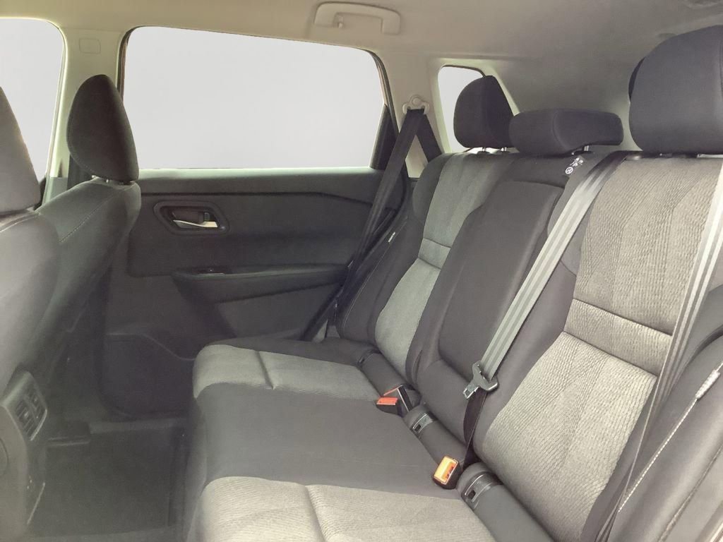 Used 2026 Nissan Rogue SV image 15
