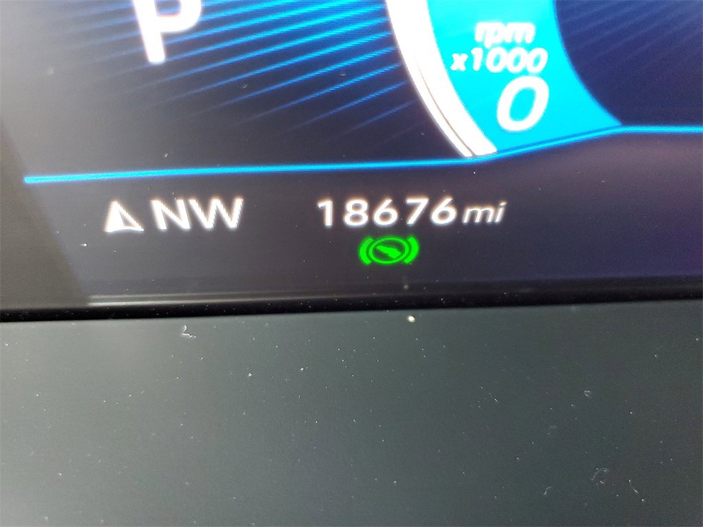 Used 2023 Volkswagen Tiguan SE R-Line image 22