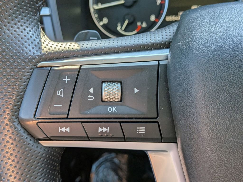 Used 2025 Mitsubishi Outlander SE image 21