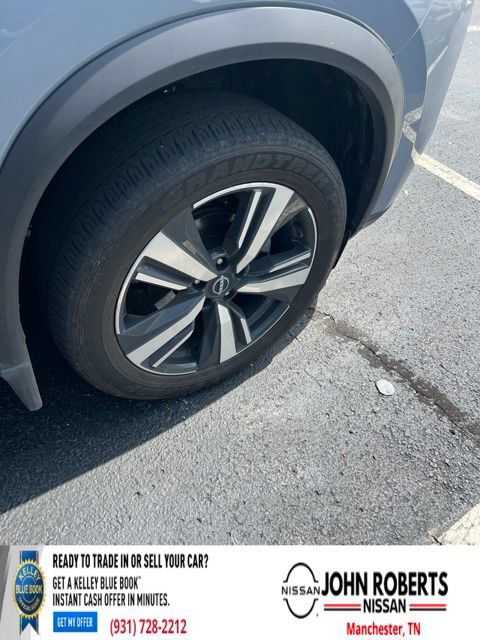 Certified 2025 Nissan Rogue SL FWD image 14