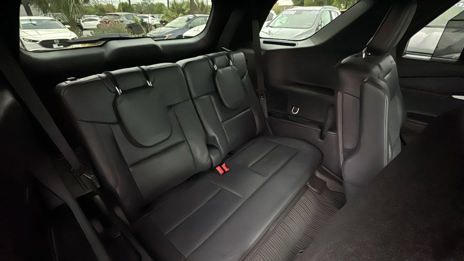 Used 2025 Ford Explorer ST-Line w/ Premium Package image 21