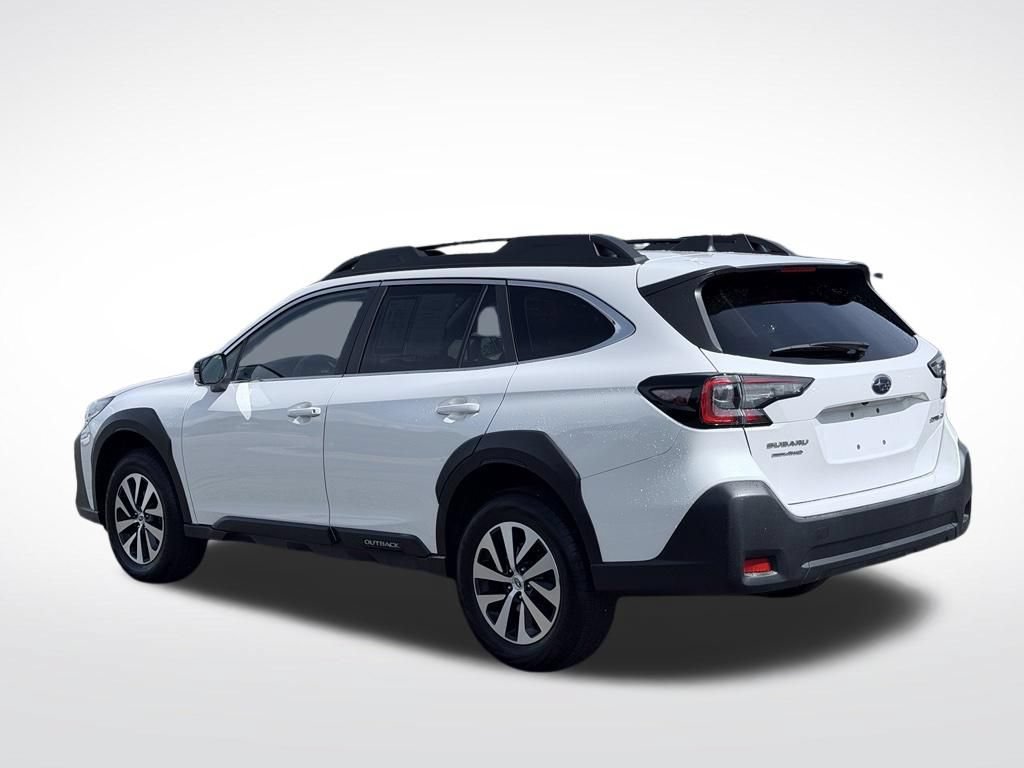 Used 2023 Subaru Outback Premium AWD/4WD image 9