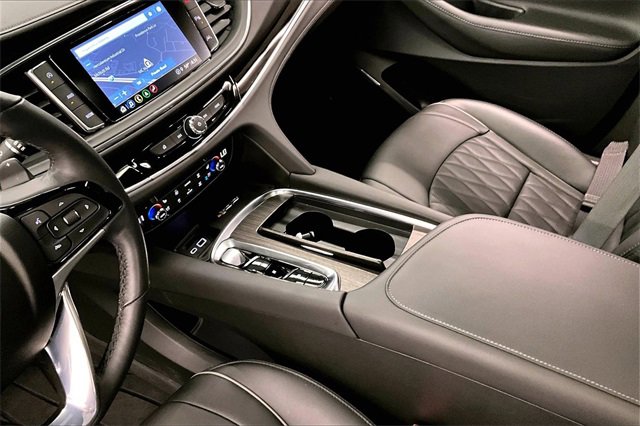 Used 2024 Buick Enclave Avenir image 13