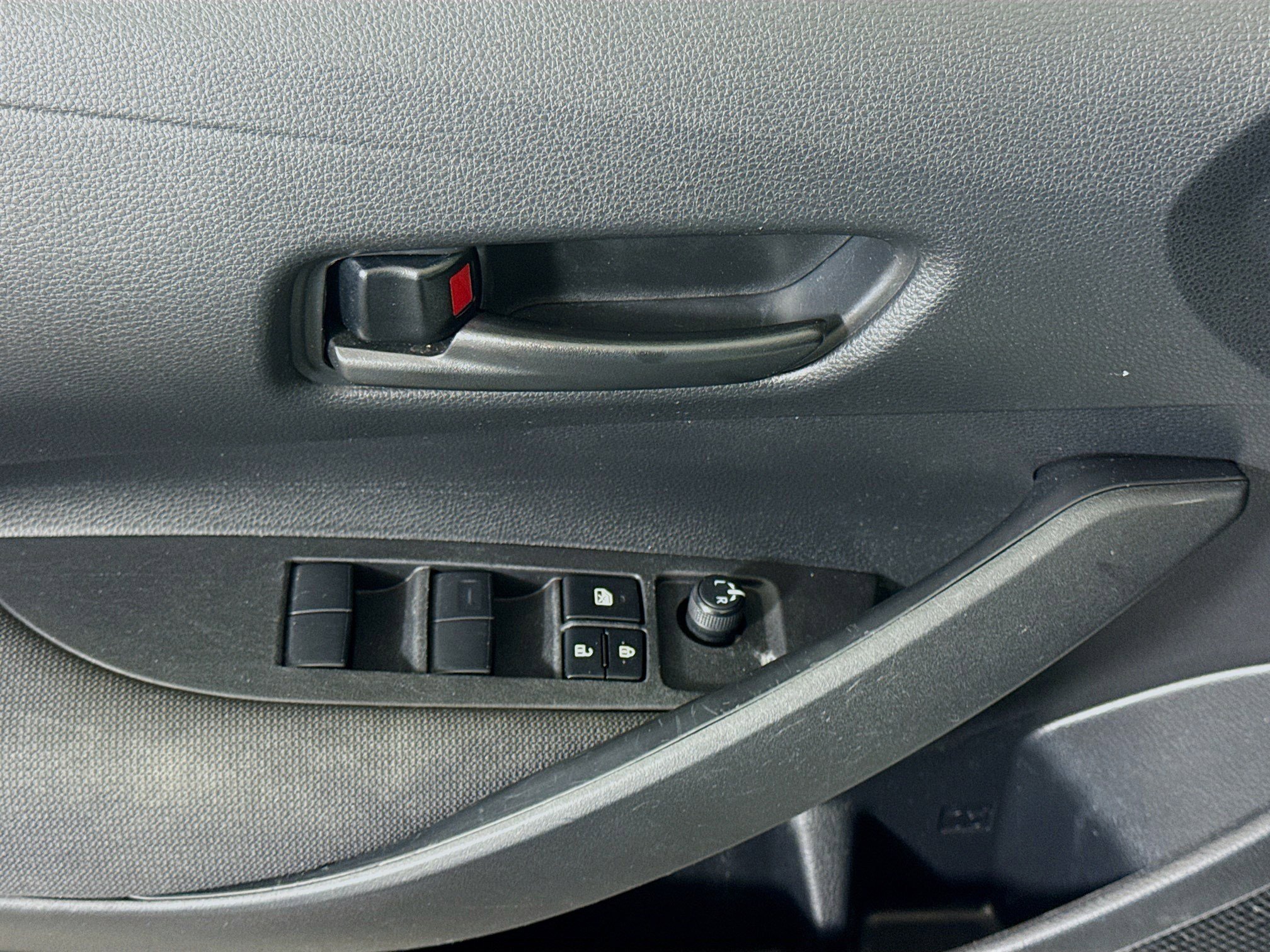 Used 2024 Toyota Corolla LE image 23