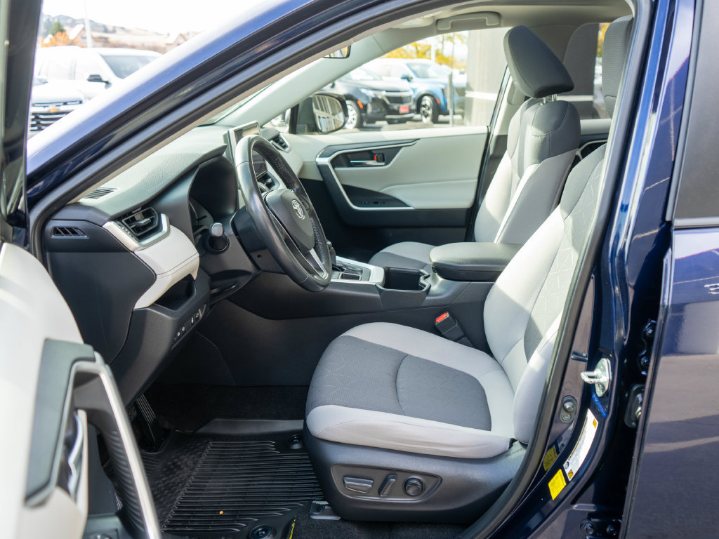 Used 2023 Toyota RAV4 XLE w/ Convenience Package AWD/4WD image 11