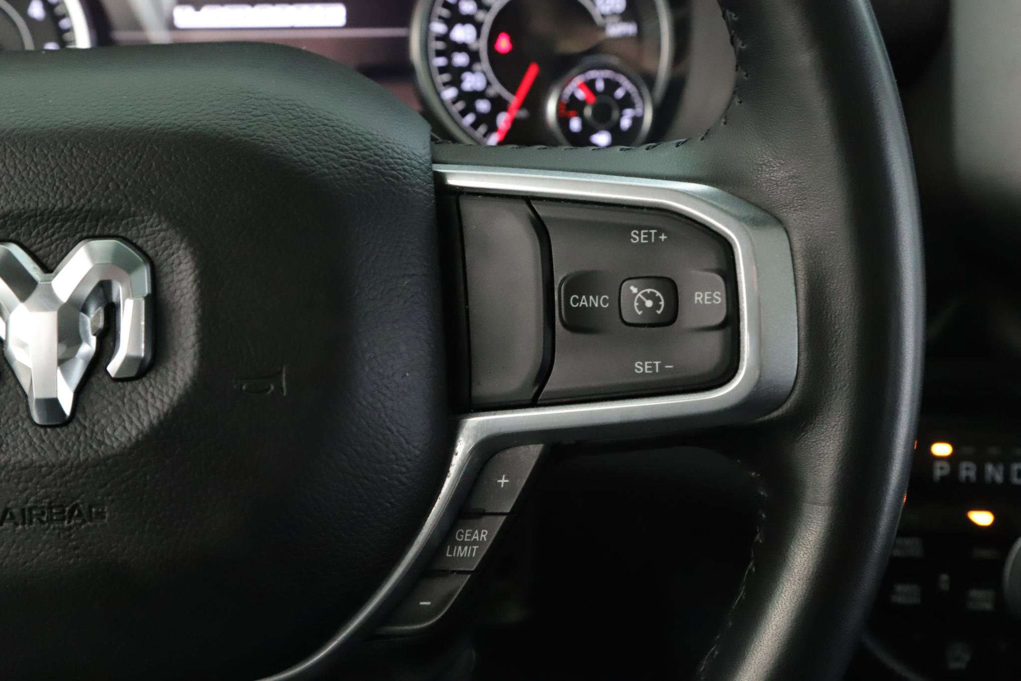Used 2024 RAM 1500 Laramie AWD/4WD image 10