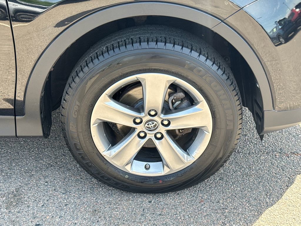 Used 2015 Toyota RAV4 XLE AWD/4WD image 44