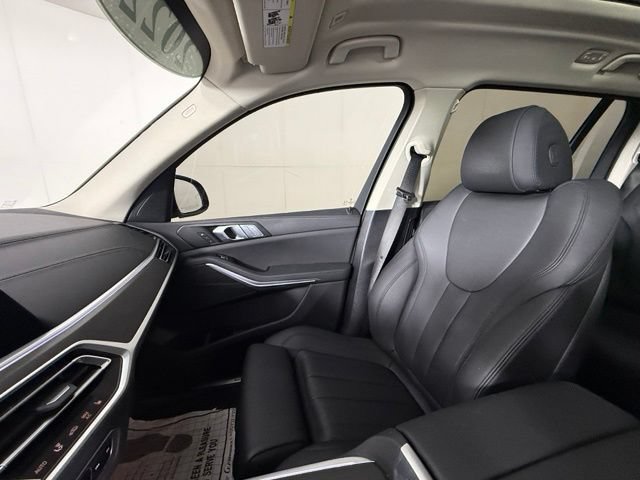 Used 2022 BMW X7 xDrive40i w/ Cold Weather Package AWD/4WD image 18