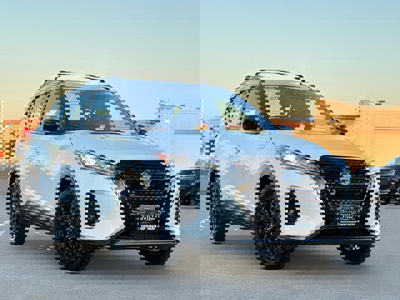 Certified 2023 Nissan Kicks SR w/ Exterior Package image 2