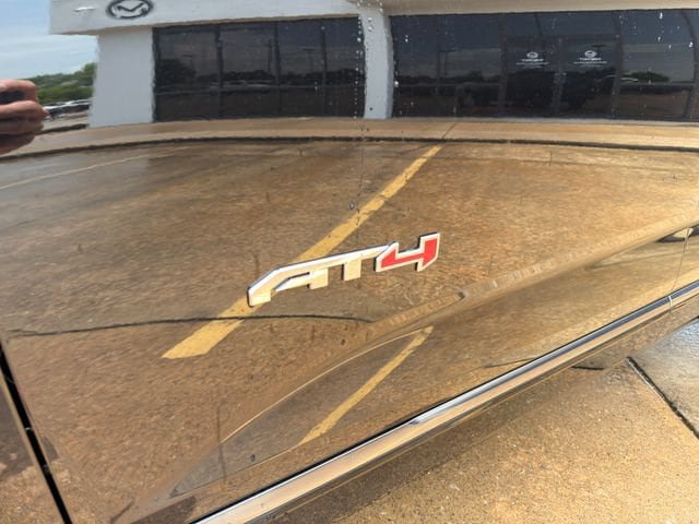 New 2026 GMC Terrain AT4 w/ Technology Package II AWD/4WD image 9