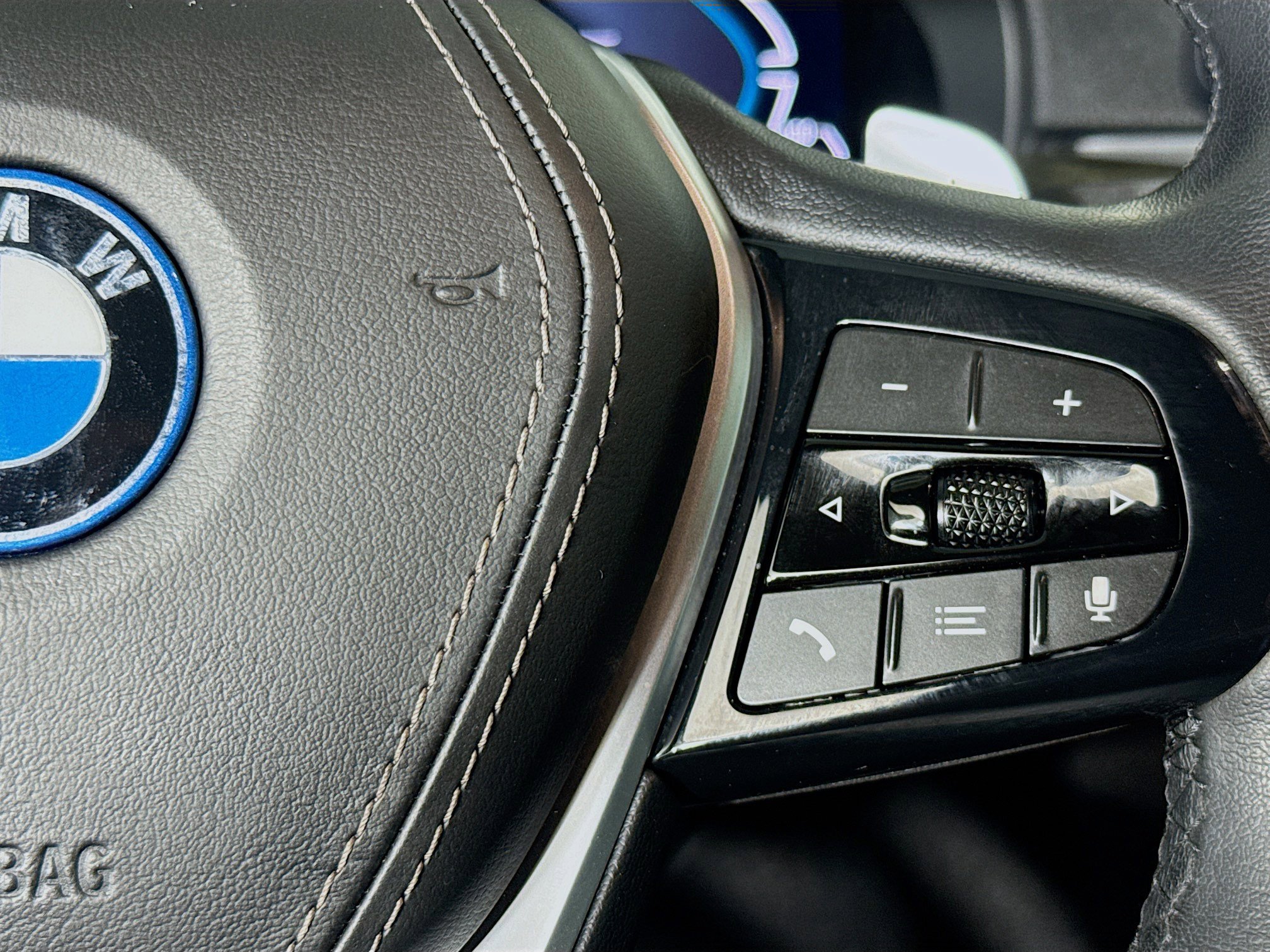 Used 2023 BMW 530e 530e w/ Premium Package image 14