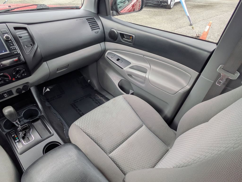 Used 2013 Toyota Tacoma 2WD Double Cab image 16