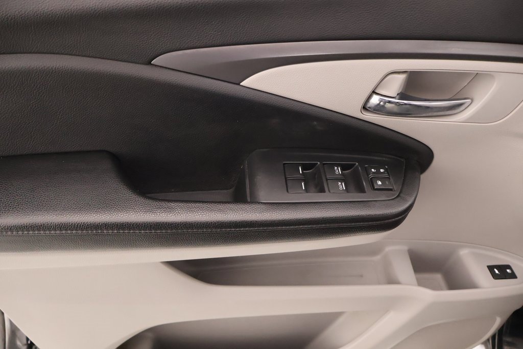 Used 2016 Honda Pilot EX-L image 17