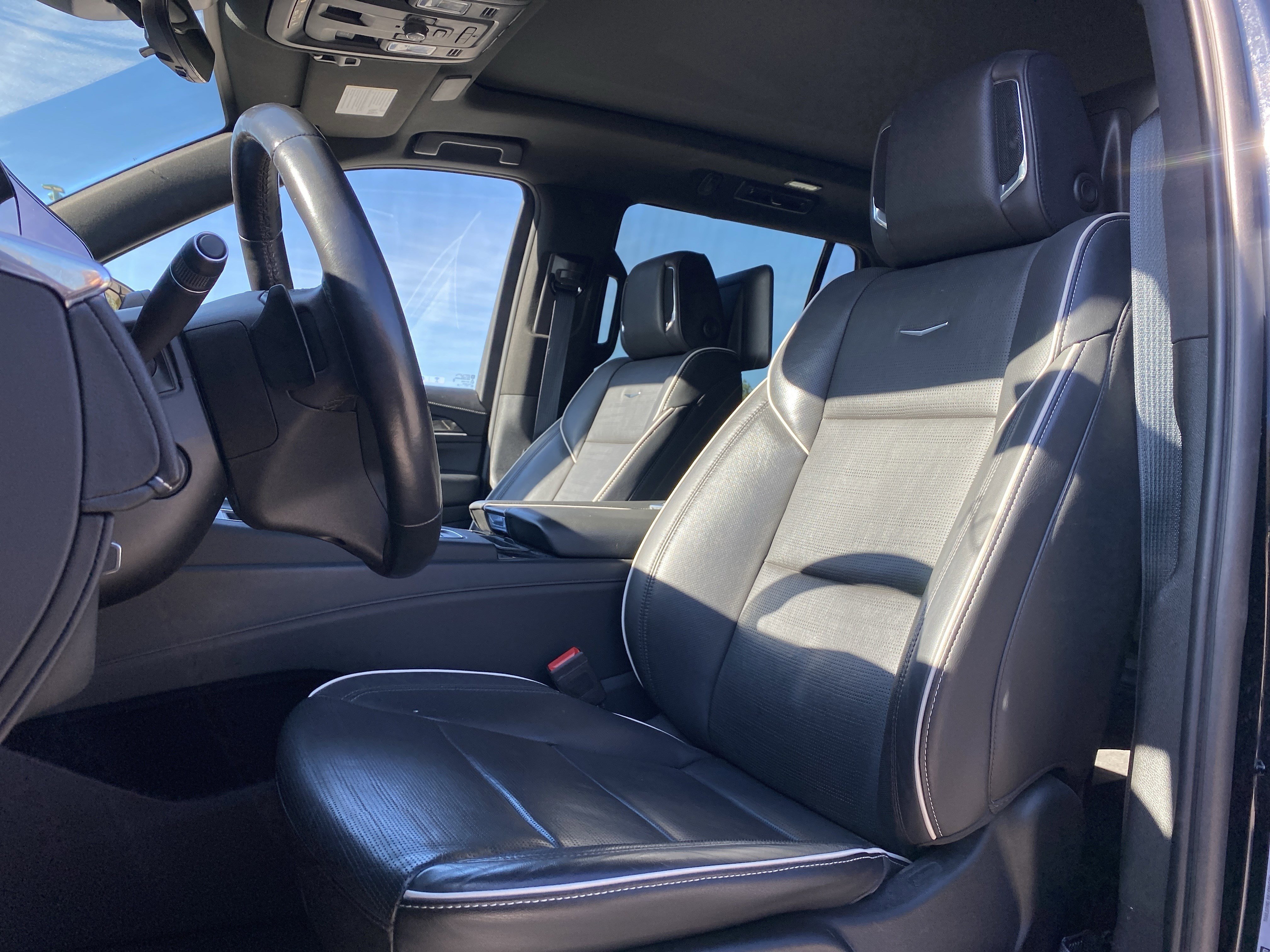 Used 2023 Cadillac Escalade Sport image 6