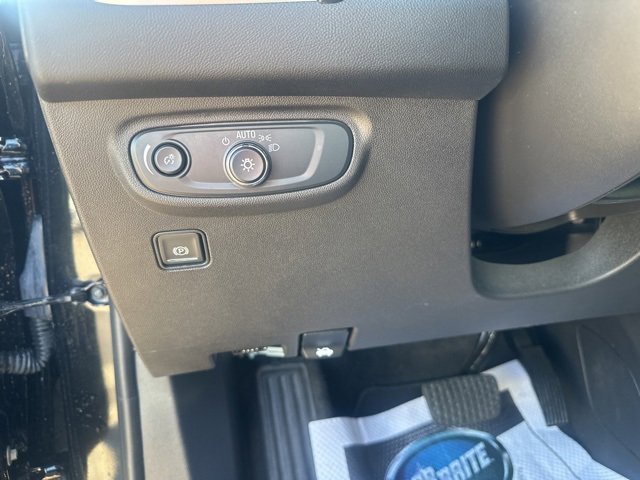 Used 2024 GMC Terrain SLE image 19