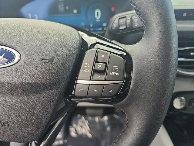 Used 2023 Ford Escape Platinum image 19