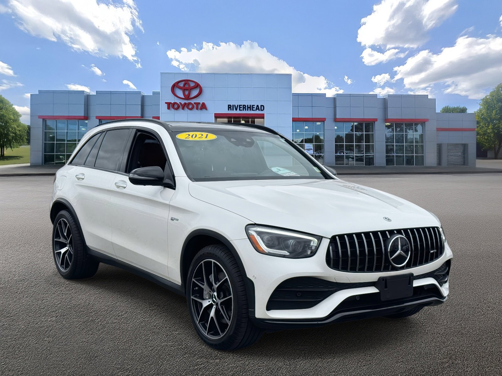 Used 2021 Mercedes-Benz GLC 43 AMG 4MATIC image 2