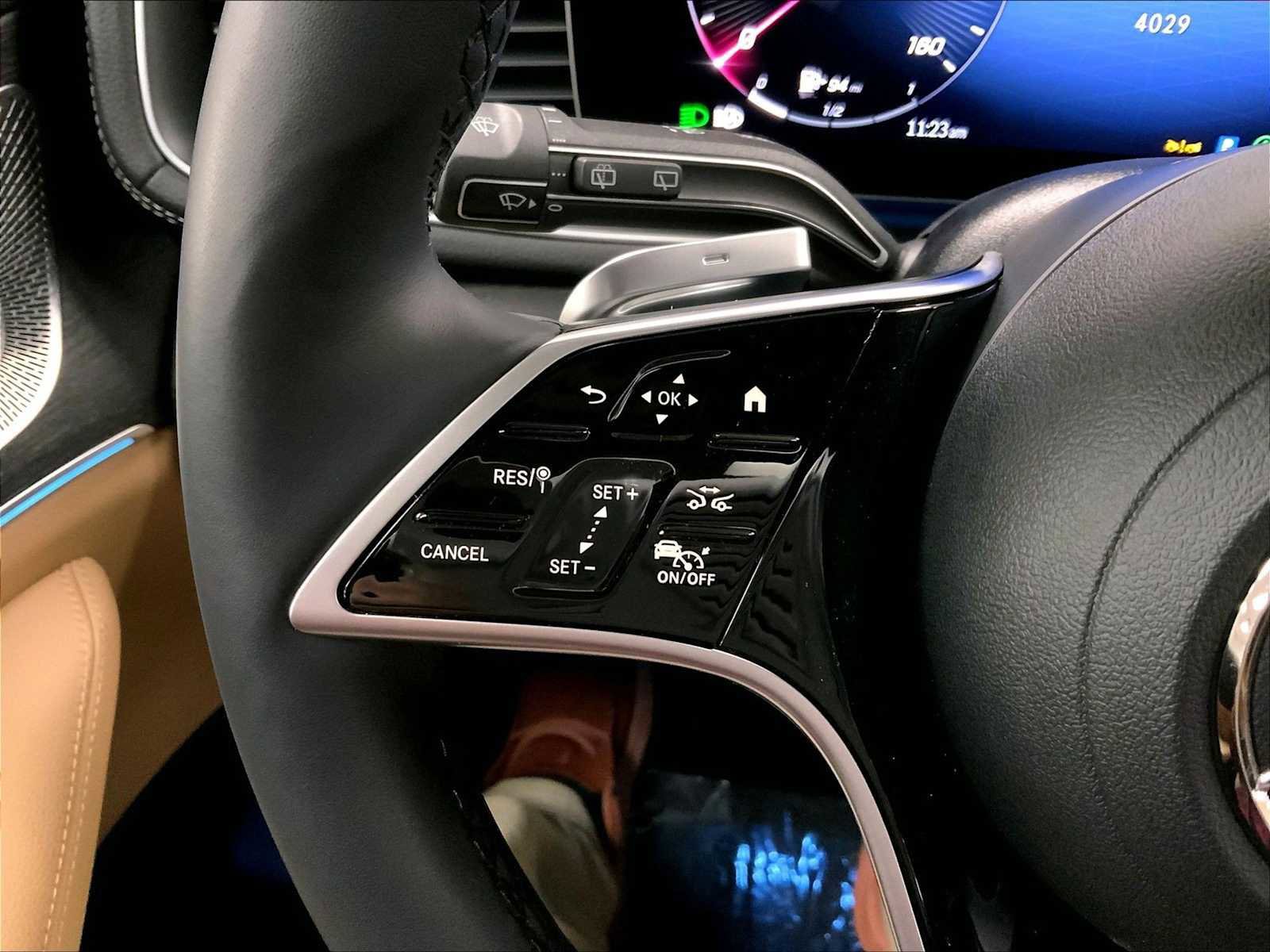 Used 2025 Mercedes-Benz GLE 450 4MATIC image 27