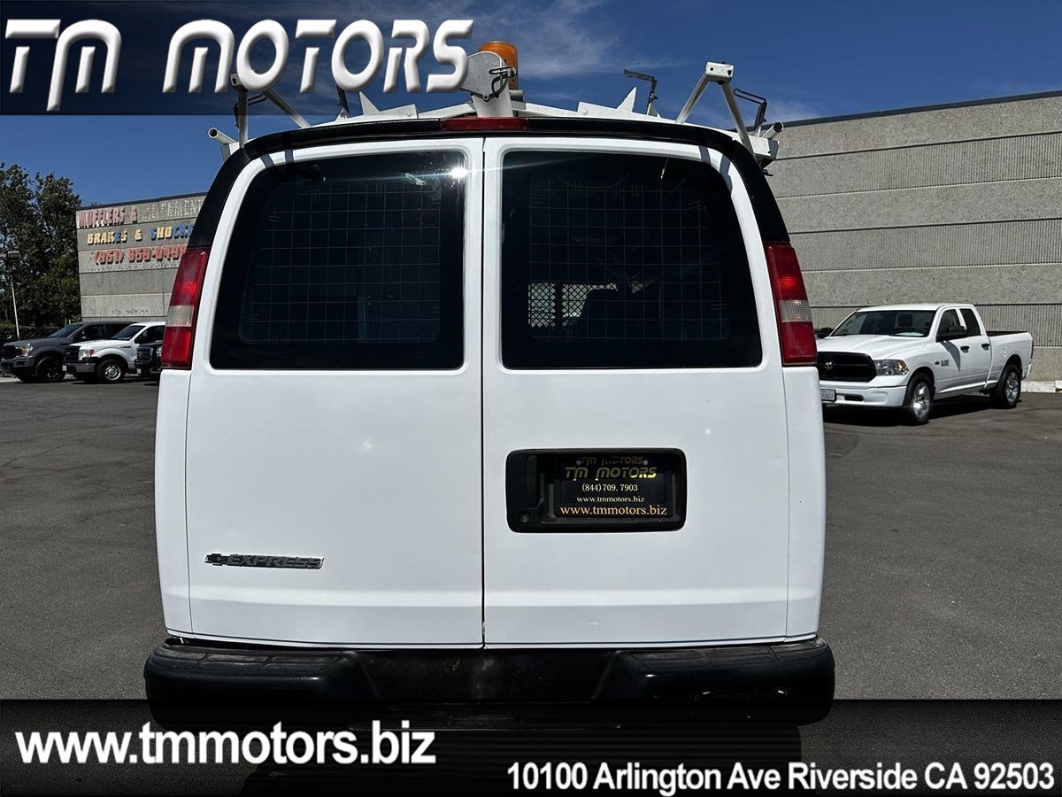 Used 2008 Chevrolet Express 2500 RWD image 5